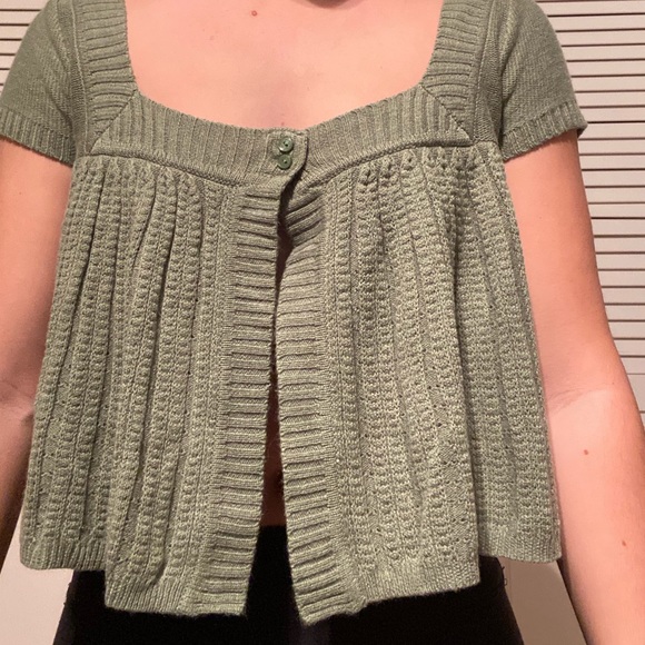 Abercrombie and Fitch Green Cropped Sweater - Picture 4 of 5